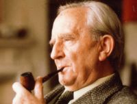 J.R.R. Tolkien: ritratto del padre della letteratura fantasy 