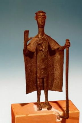 Abbigliamento. Bronzetto nuragico databile al sec. VIII-VI (Cagliari, Museo Archeologico Nazionale).De Agostini Picture Library