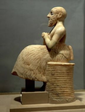 Mari. L'Intendente Ebih-il, scultura in alabastro del III millennio a. C. (Parigi, Louvre).De Agostini Picture Library/G. Dagli Orti