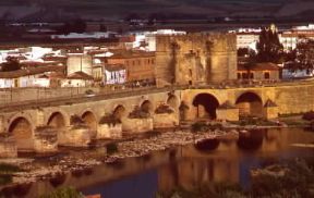 Cordova. Veduta del ponte moresco, costruito su fondamenta romane.De Agostini Picture Library / C. Sappa