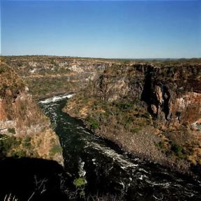 Zambesi. Il corso del fiume lungo il confine con lo Zimbabwe.De Agostini Picture Library/N. Cirani