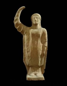 Selinunte . Statuetta in terracotta proveniente dal santuario di Demetra Malophoros (sec. V a. C.). De Agostini Picture Library/A. Dagli Orti