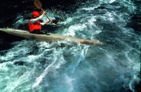 Canoa. Kayak monoposto.De Agostini Picture Library/C. Pratt