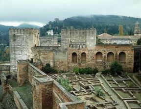 Islam . L'Alhambra di Granada in cui Ã¨ visibile il cortile con l'impianto per le abluzioni rituali.De Agostini Picture Library/G. Dagli Orti
