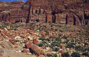 Nabatei . Facciate di tombe rupestri a Petra.De Agostini Picture Library / C. Sappa