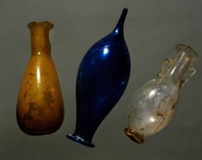 Balsamari in vetro colorato da Aquileia.De Agostini Picture Library / A. Dagli Orti