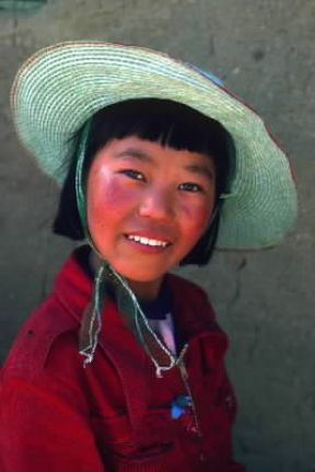 Tibet. Una tibetana. La regione Ã¨ abitata prevalentemente da una popolazione seminomade.De Agostini Picture Library/G. SioÃ«n
