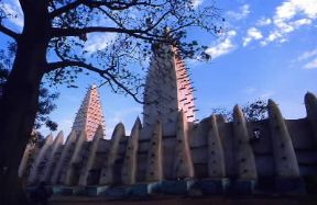 Burkina. La moschea di Bobo-Dioulasso.De Agostini Picture Library/C. Sappa