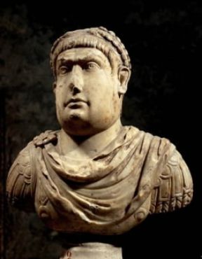 Magnenzio. Busto in marmo dell'imperatore romano.De Agostini Picture Library/G. Dagli Orti