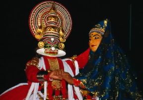 Asia. Attori del kathakali al Karthica Thirunal Theatre di Trivandrum in India.De Agostini Picture Library/V. Degrandi