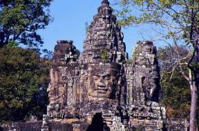 Khmer. La Porta del Sud a Angkor Thom.De Agostini Picture Library/C. Sappa