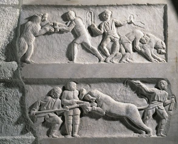 Gladiatori, combattimento Arte romana II-III secolo d.C. Rilievo raffigurante combattimenti tra gladiatori e belve da Gemyan (Mar di Marmara)