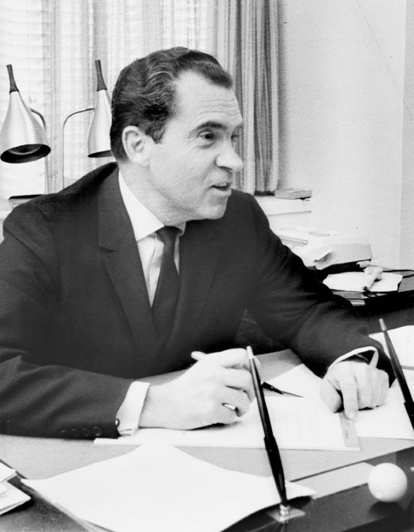Richard Nixon, presidente degli Stati Uniti dal 1969 al 1974 Richard Nixon era presidente degli Stati Uniti durante lo sbarco sulla Luna.