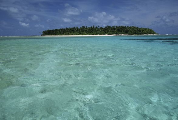 Isolotto di Losiep, Micronesia Veduta dal mare dell'isolotto corallino di Losiep nelle isole Yap, Micronesia.
© De Agostini Picture Library.