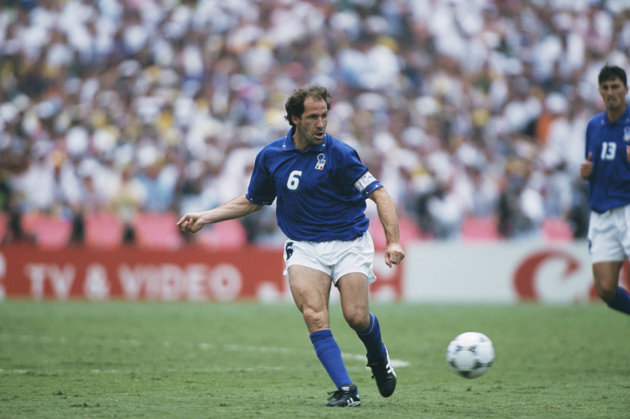 Franco Baresi nel Mondiale del 1994 Il capitano dell'Italia Franco Baresi durante la finale del campionato del mondo del 1994. Brasile-Italia (3-2 ai rigori).