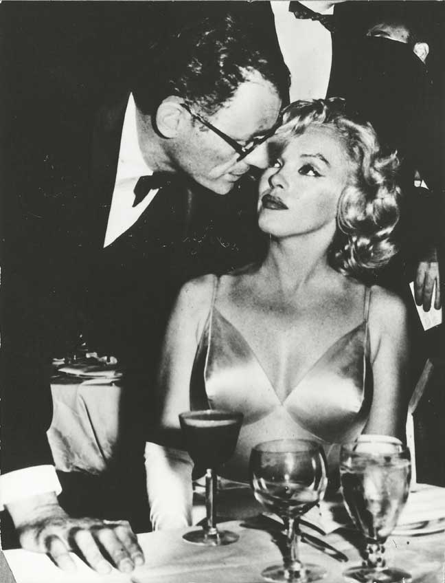 Marilyn Monroe e Arthur Miller Marilyn Monroe con il marito, lo scrittore Arthur Miller.
© De Agostini Picture Library.