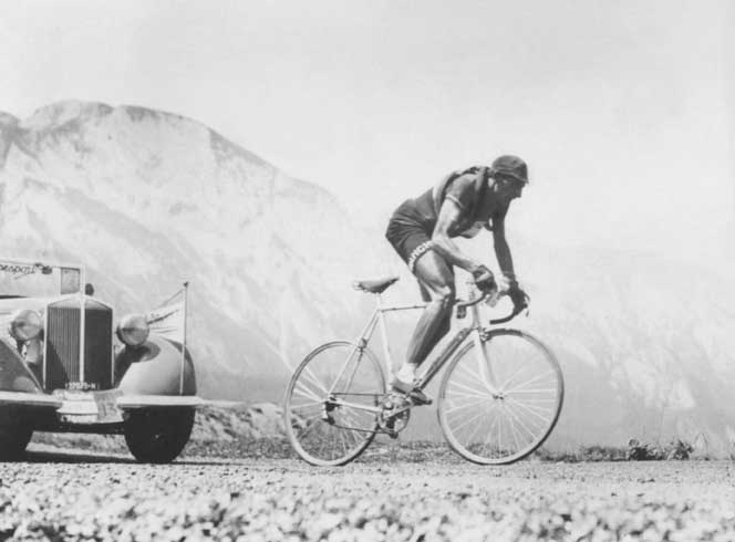 Fausto Coppi, Tour de France 1949 Fausto Coppi sul Col du Tourmalet al Tour de France, 1949.
© De Agostini Picture Library.