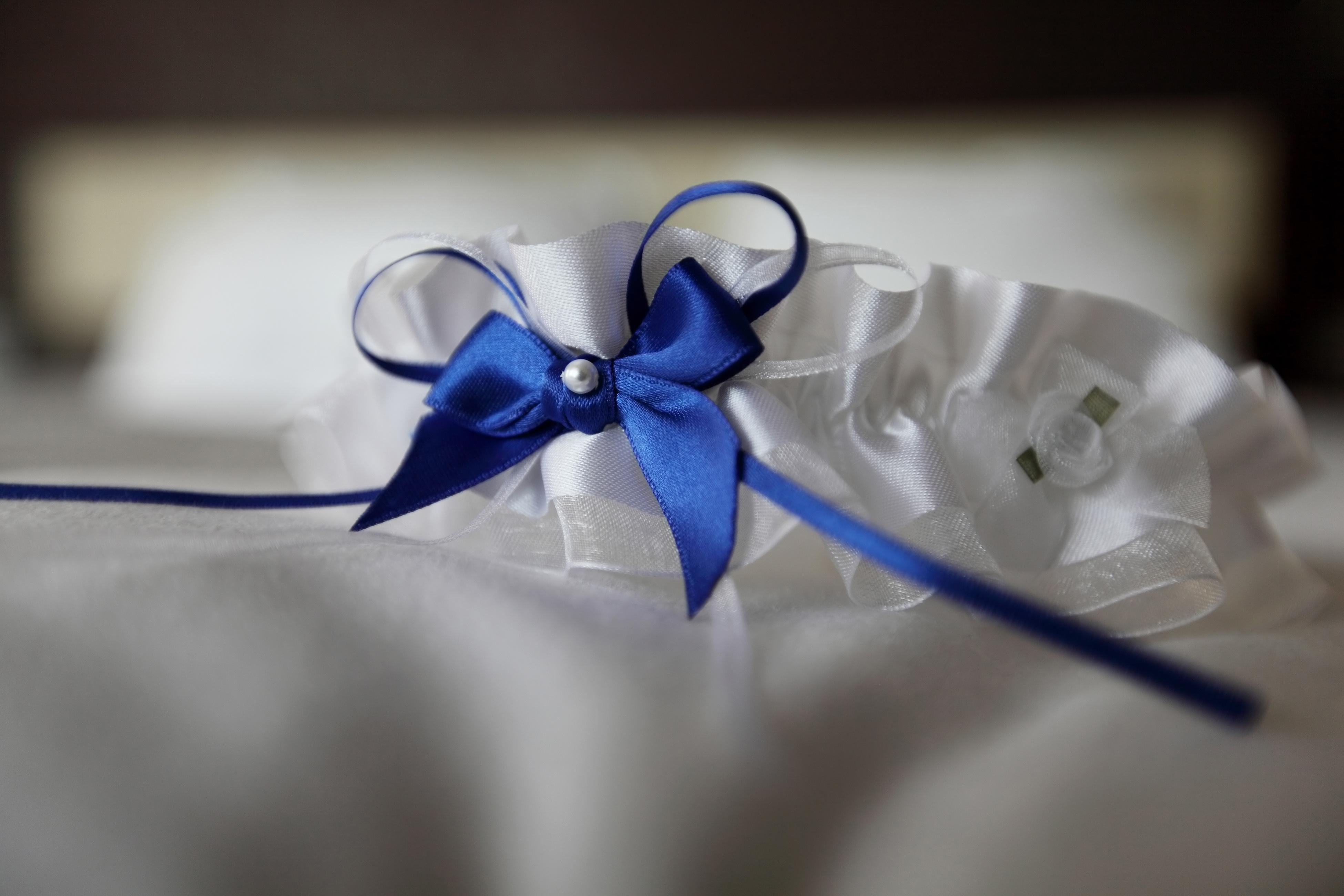 Calza nastro sposa blu chiaro blu con fiocco satin CUORICINI cucitura argento matrimonio 