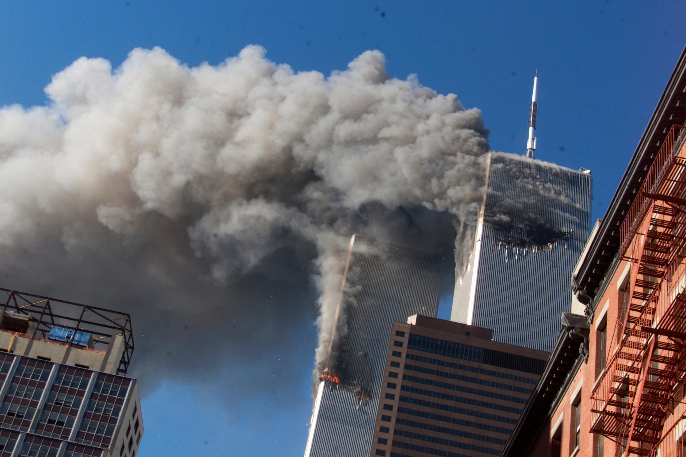 Что случилось в сентябре 2001 года. Башни-Близнецы 11 сентября 2001. 11 Сентября 2001 года башни Близнецы. Всемирный торговый центр в Нью-Йорке 11 сентября.