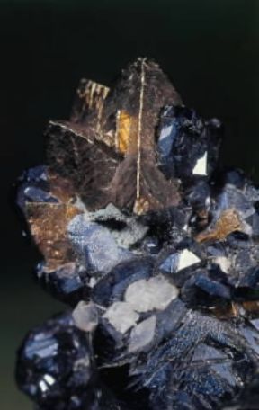 Blenda. Il minerale calcopirite con blenda.De Agostini Picture Library/C. Bevilacqua