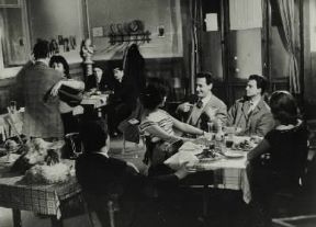 Federico Fellini. Una scena da I vitelloni (1953).De Agostini Picture Library