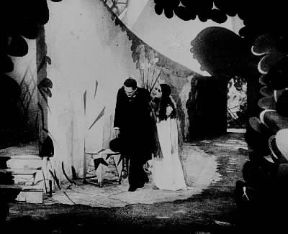 Cinema. Una scena del film Il gabinetto del dottor Caligari di R. Wiene (1919).De Agostini Picture Library