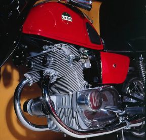 Alettatura del blocco motore di una motocicletta.De Agostini Picture Library