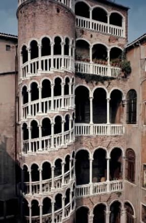Giovanni Candi. La Scala Contarini nell'omonimo palazzo veneziano.De Agostini Picture Library/C. Bevilacqua