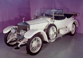 Automobile. Rolls-Royce Silver Ghost, costruita tra il 1906 e il 1922. Torino, Museo dell'Automobile