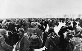 Armir. Reparti dell'Armata Italiana in Russia durante la ritirata dell'inverno 1942-43.De Agostini Picture Library