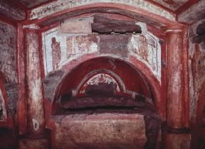 Arcosolio con pitture murali nella catacomba di Domitilla a Roma (sec. IV).De Agostini Picture Library