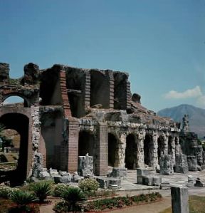 Capua. Veduta parziale dei resti dell'anfiteatro romano.De Agostini Picture Library
