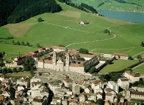 Einsiedeln . Veduta della cittÃ  con l'abbazia benedettina.De Agostini Picture Library/Pubbliaerfoto