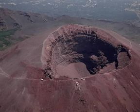 Campania. Il cratere del Vesuvio.De Agostini Picture Library/Pubbliaerfoto
