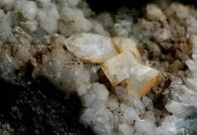 Heulandite. Cristalli del minerale.De Agostini Picture Library / C. Bevilacqua