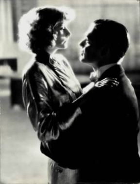 Greta Garbo in un fotogramma del film Cortigiana con C. Gable.De Agostini Picture Library