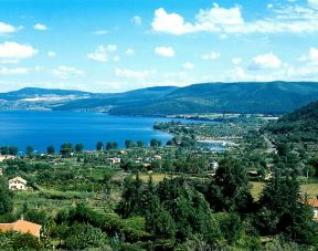 Lago di Bracciano. Veduta del lago.De Agostini Picture Library/A. De Gregorio