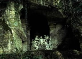FranÃ§ois Girardon . Apollo servito dalle ninfe; gruppo marmoreo nel parco del castello di Versailles.De Agostini Picture Library / J. E. Bulloz