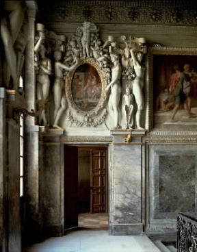 Jean Goujon. La stanza della duchessa di Ãˆstampes con gli stucchi dell'artista francese (castello di Fontainebleau).De Agostini Picture Library / G. Dagli Orti