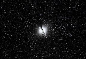 Galassia NGC 5128 della costellazione Centauro.Edimburgo, Royal Observatory