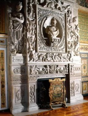 Pierre Bontemps . Il camino della Sala delle Guardie nel castello di Fontainebleau.De Agostini Picture Library/G. Dagli Orti
