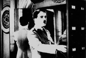 Charles Spencer Chaplin in Il grande dittatore (1940).De Agostini Picture Library/N. Porta