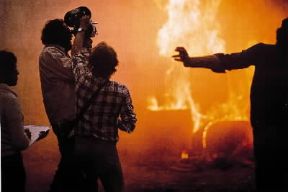 Regia. Il regista statunitense S. Kubrick durante le riprese del film Barry Lindon (1975).De Agostini Picture Library