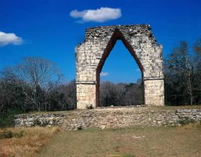 Arco. Un arco maya in Messico.De Agostini Picture Library/G. Dagli Orti