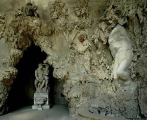 Grotta. La grotta del Buontalenti nel Giardino di Boboli a Firenze.De Agostini Picture Library / G. Roli