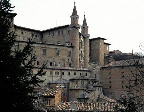 Palazzo . La facciata del palazzo Ducale di Urbino di L. Laurana.De Agostini Picture Library/A. Dagli Orti