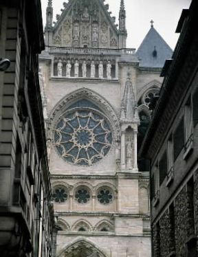 Rosone centrale della facciata della cattedrale gotica di Reims.De Agostini Picture Library / G. Dagli Orti