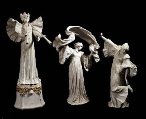 Ceramica. Tre figure del Trionfo (SÃ¨vres, MusÃ©e National de CÃ©ramique).De Agostini Picture Library/G. Dagli Orti