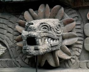 TeotihuacÃ¡n. Serpente piumato in pietra.De Agostini Picture Library/G. Dagli Orti