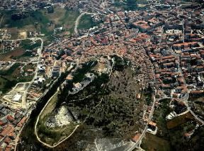 Campobasso. Veduta aerea della cittÃ .De Agostini Picture Library/Pubbliaerfoto